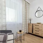 Διαμέρισμα Kazimierza Wielkiego Cozy Parking By Renters