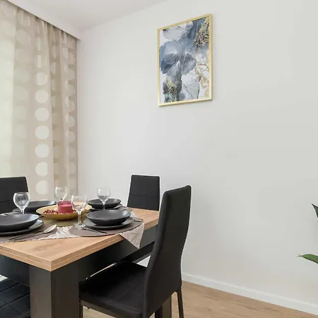 Kazimierza Wielkiego Cozy Parking By Renters *